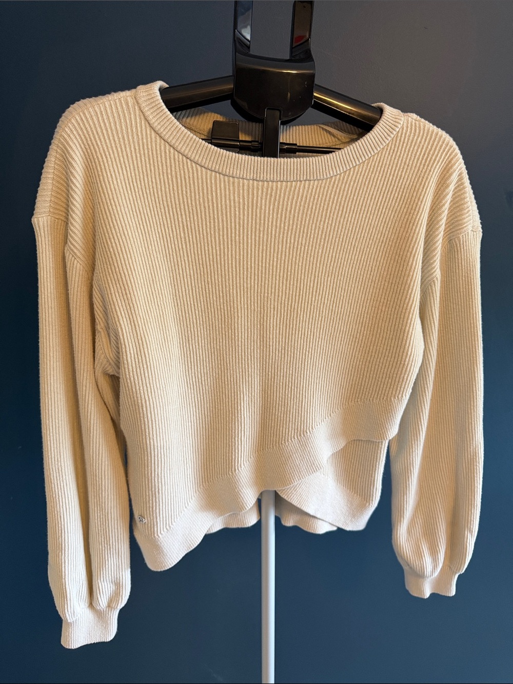 Lululemon Cream Rib Knit Long Sleeve Cropped Sweater